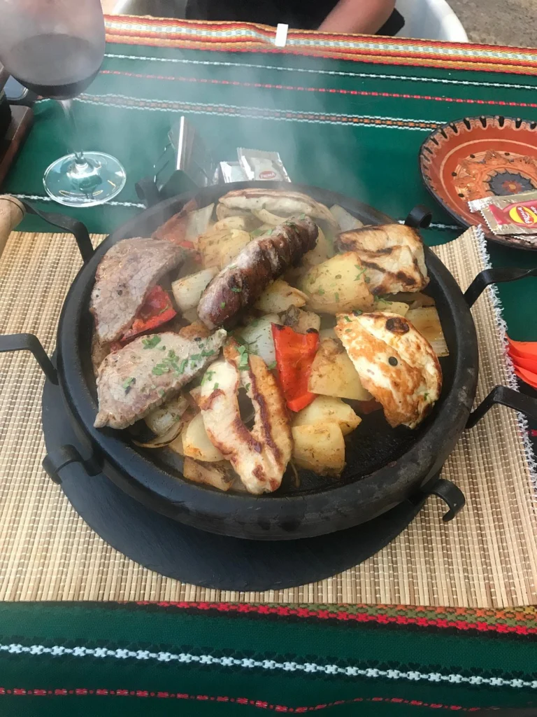 Satch en Galin's Bulgarian Restaurant