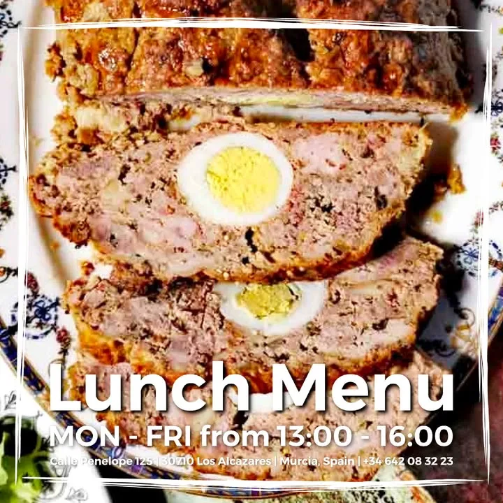 Ven a disfrutar de nuestro menú del día de lunes a viernes 👨‍🍳