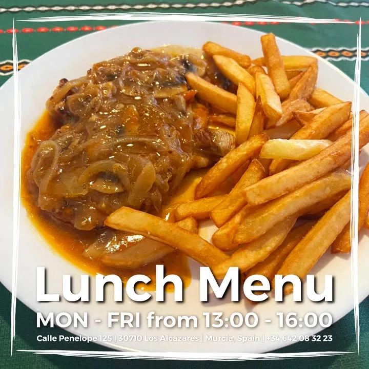 Ven a disfrutar de nuestro menú del día de lunes a viernes 👨‍🍳