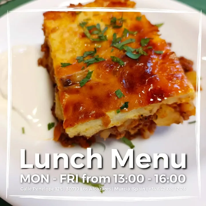Ven a disfrutar de nuestro menú del día de lunes a viernes 👨‍🍳