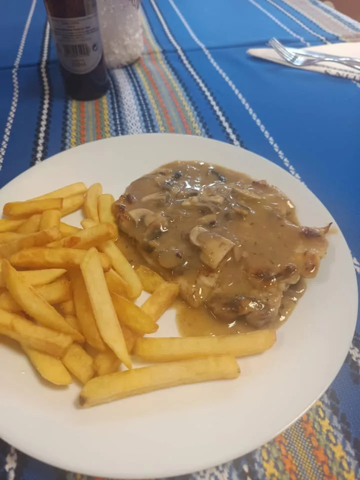 Ven a disfrutar de nuestro menú del día de lunes a viernes 👨🍳