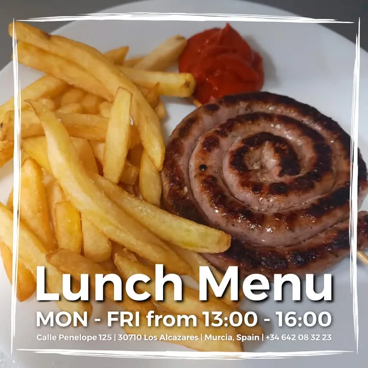 Ven a disfrutar de nuestro menú del día de lunes a viernes 👨‍🍳