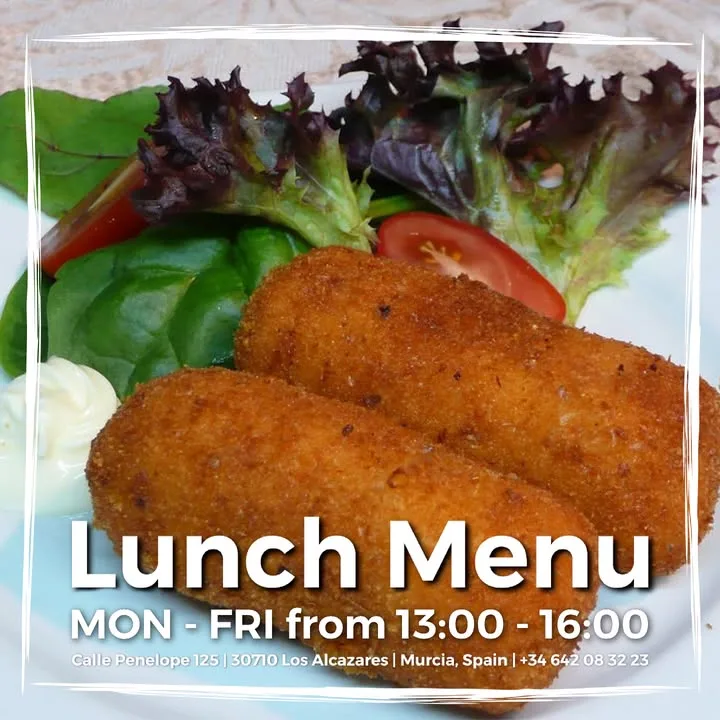 Ven a disfrutar de nuestro menú del día de lunes a viernes 👨‍🍳