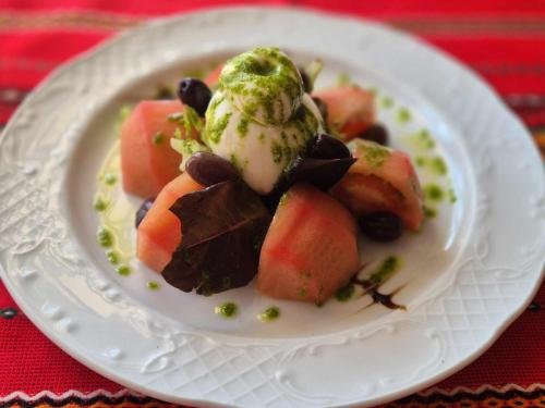 Warm Hospitality at Galin's Bulgarian Restaurant